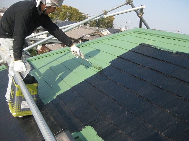 上塗り材の塗布